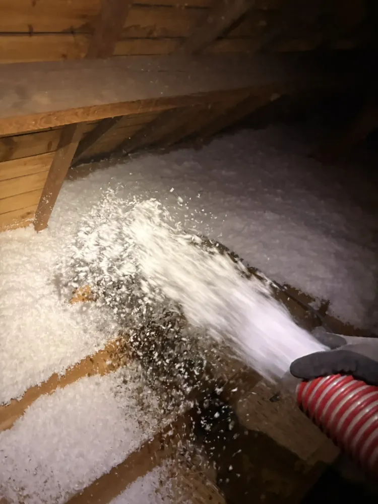 Isolation des combles perdus dans une maison